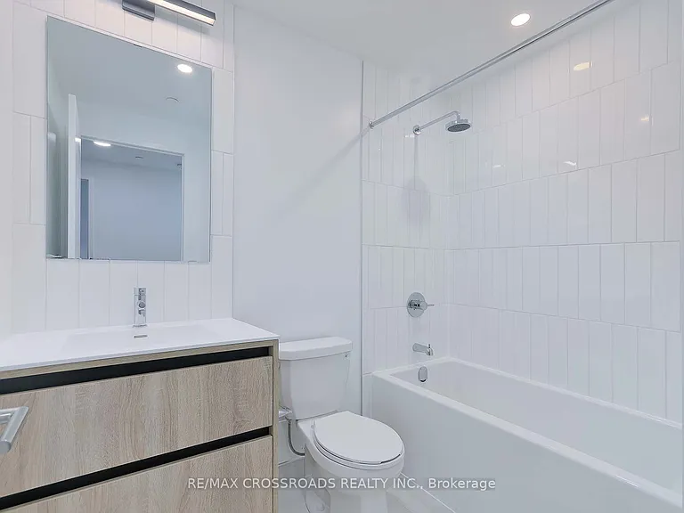 8 Beverley Glen Blvd #C310 — Photo 25