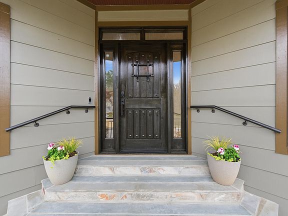 2nd image of 3315 Denada Path