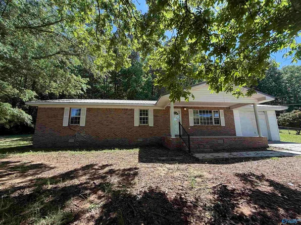 58 Floyd Dr, Grant, AL 35747