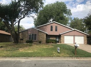 7525 Ridgeway Ave, North Richland Hills, TX 76182