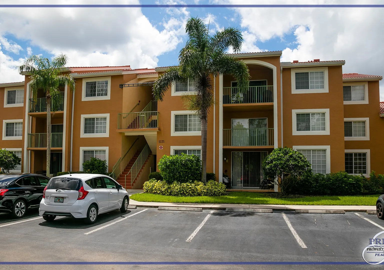 ** Short Term Or Seasonal ** Enclave - Close To Beaches - Resort Style Amenities — Photo 3