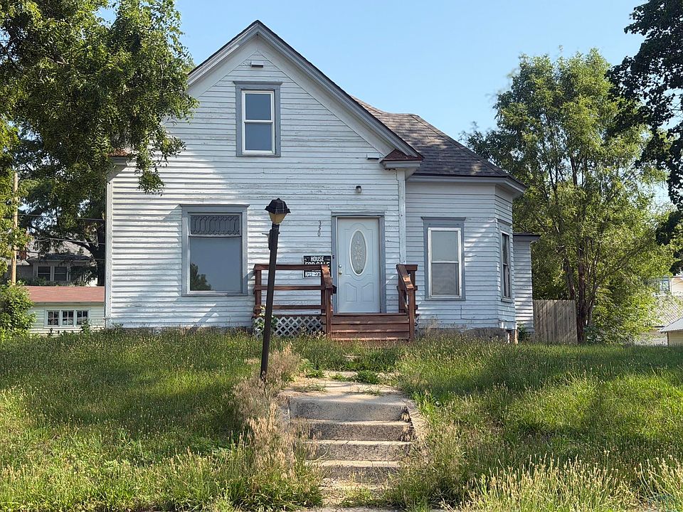 1st image of 350 E Cedar St