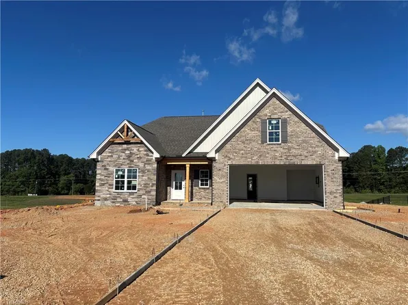 257 Sandpiper Dr, Lexington, NC 27295