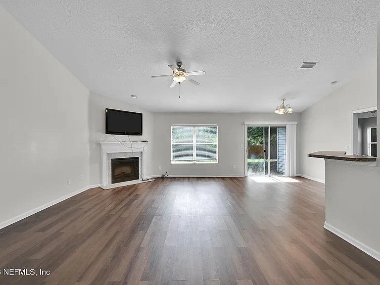 10810 Stanton Hills Dr E — Photo 9