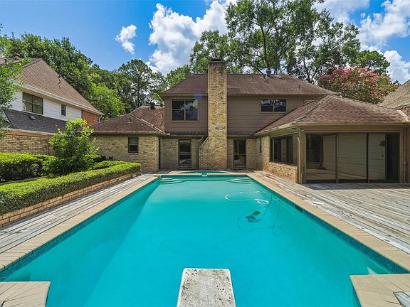 4th image of 9310 Windrush Dr