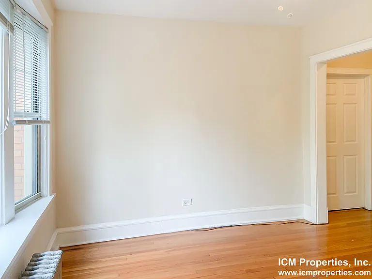 1607.3 W Berteau Ave #2 — Photo 7