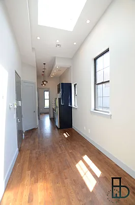 Rented by Miron Realty Group | media 20