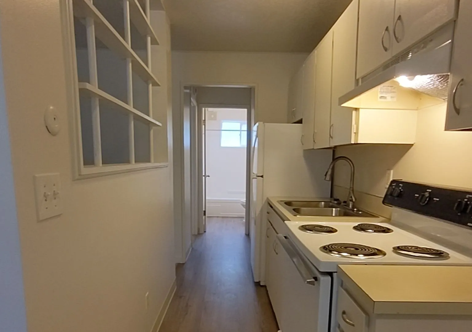 West Slope Apartments — Photo 3