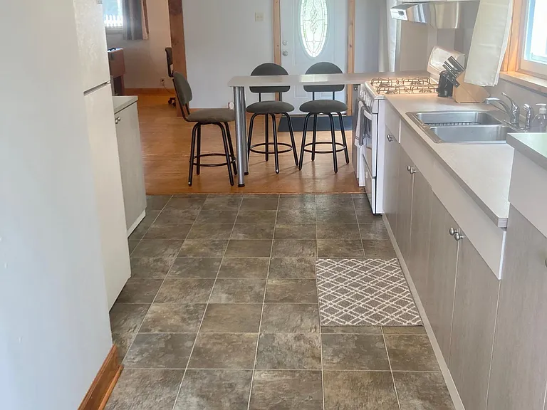103 Eastside Dr — Photo 11