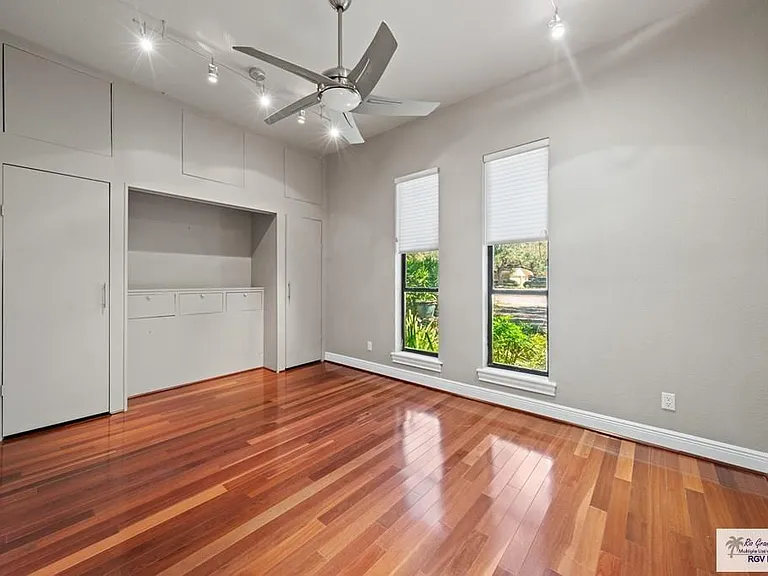 1301 Palm Valley Dr E — Photo 13