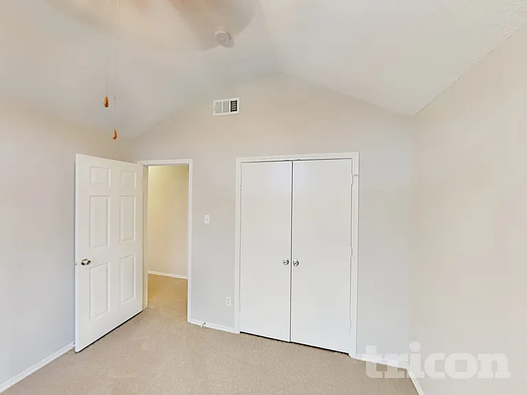 1525 Juniper Ln — Photo 10