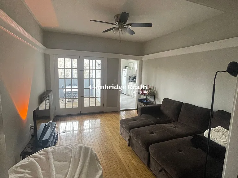 8 Farrington Ave #3T — Photo 13