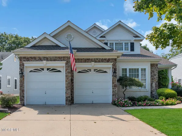 18 Spyglass Drive, Jackson, NJ 08527