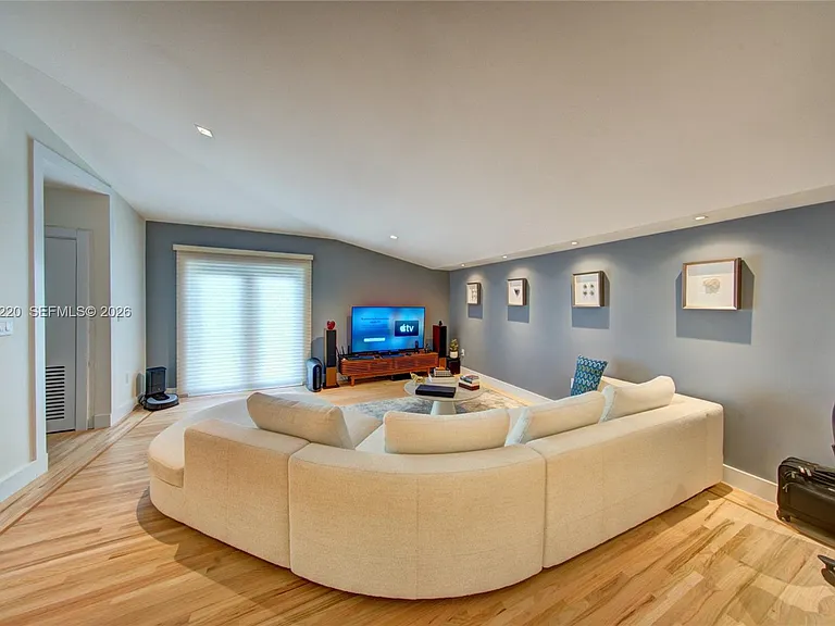 3508 Crystal View Ct — Photo 11