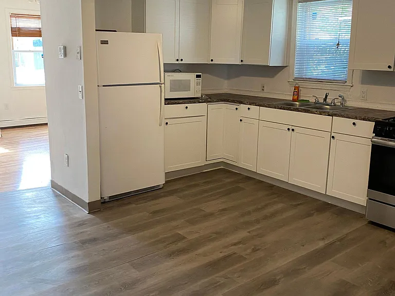 36 Cork St — Photo 4