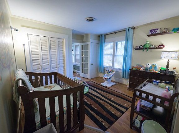 5th image of 412 W Quincy St