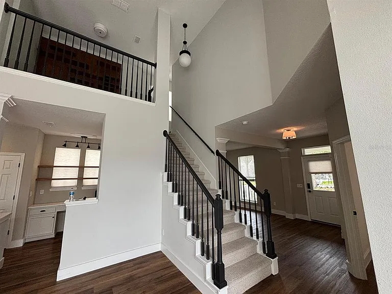 903 Yew Ct — Photo 12
