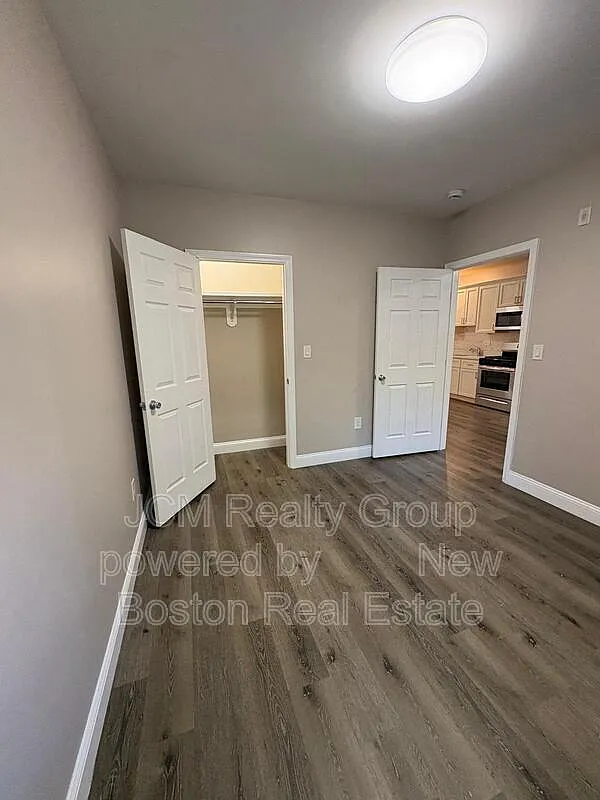 1 bed, 1.0 bath, 700 sqft, $2,050 — Photo 4