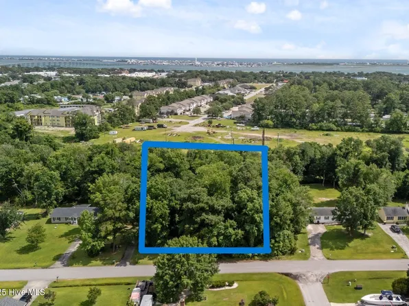 3215 Old Gate Road, Morehead City, NC 28557