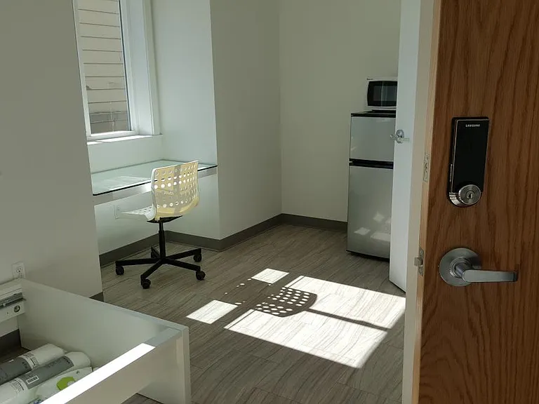 4532 20th Ave NE #201 — Photo 2