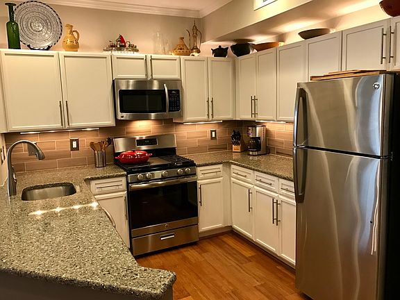 2nd image of 1641 International Dr Unit 305