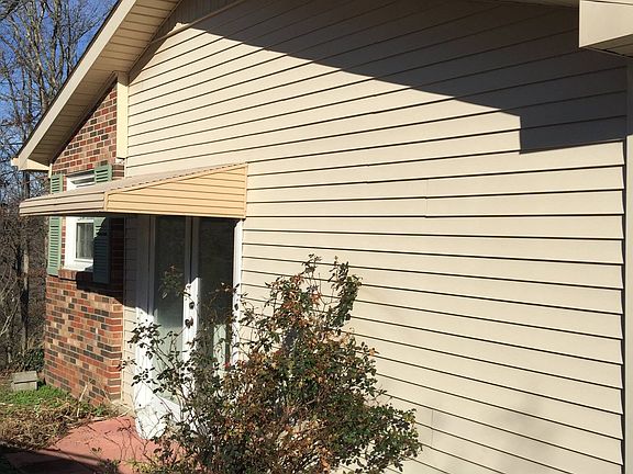 3rd image of 515 Dogwood Dr