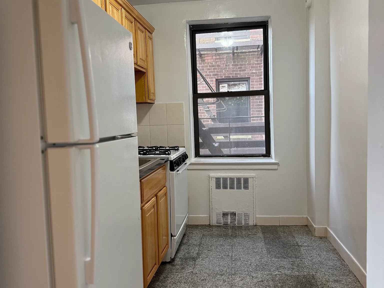 1 bed, 750 sqft, $2,200 — Photo 4