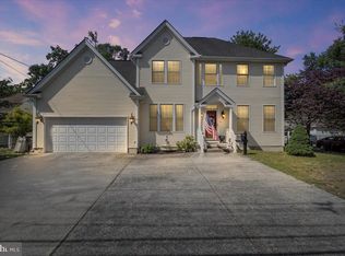 700 S Fairview St, Riverside, NJ 08075