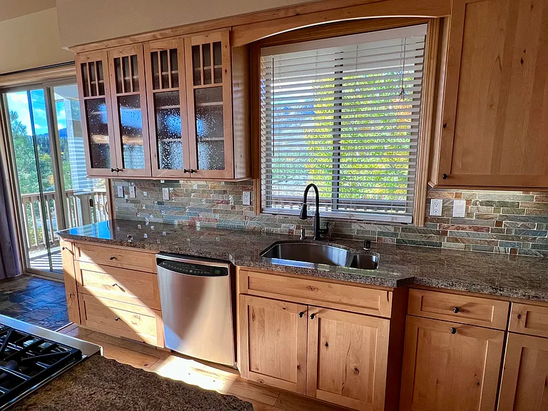 720 Mule Deer Cir — Photo 8