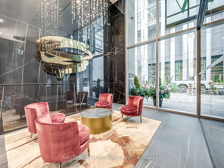 11 Yorkville Ave #2507 — Photo 4