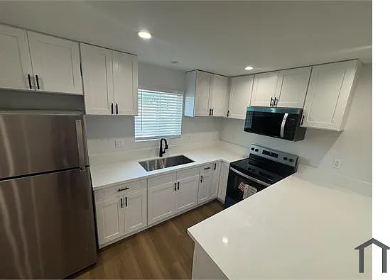 1307 E 46th St #1305-5 — Photo 3