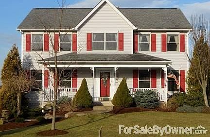 Street view; note farmer's porch