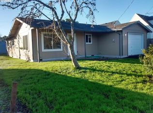 1720 41st Pl, Florence, OR 97439