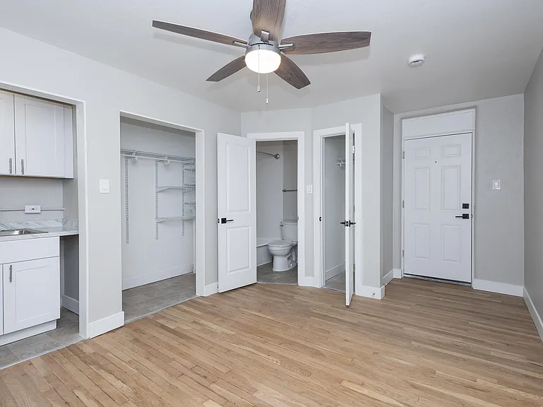Palisade Apartments — Photo 30