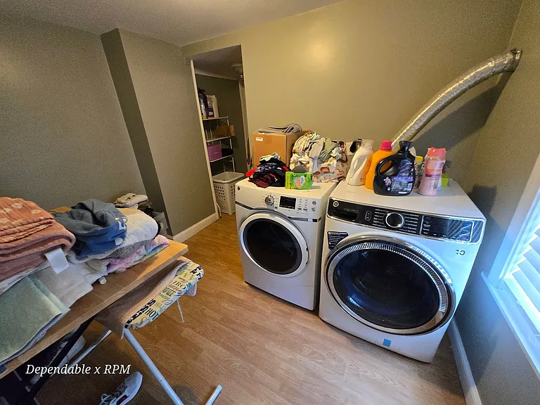 25 Clarence St — Photo 21