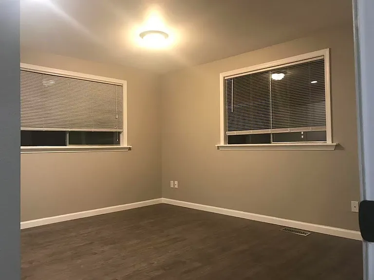 4242 S Willow St — Photo 8