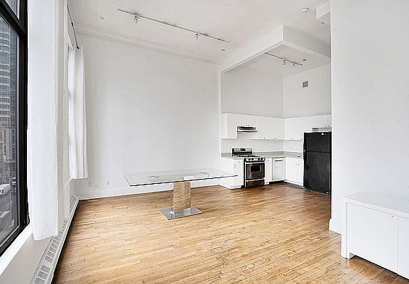 3rd image of 799 Avenue Of The Americas #5