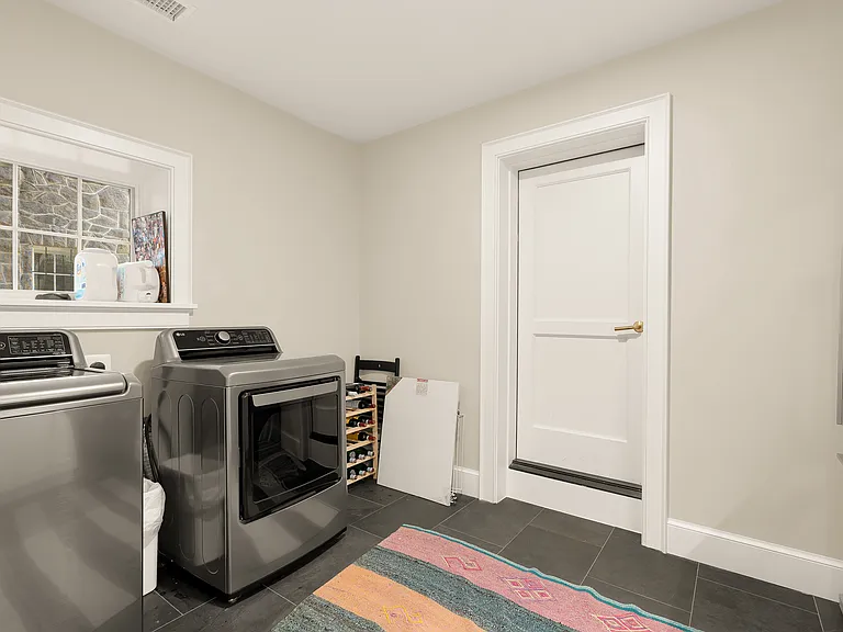 2952 Macomb St NW — Photo 39
