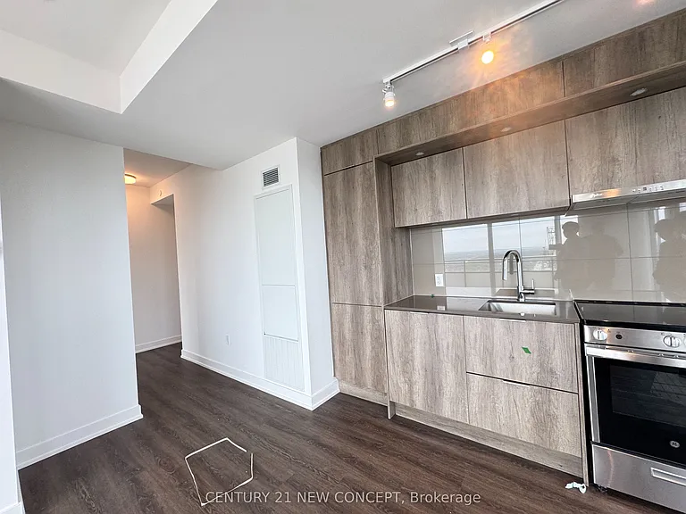448 Burnhamthorpe Rd W #4711 — Photo 3