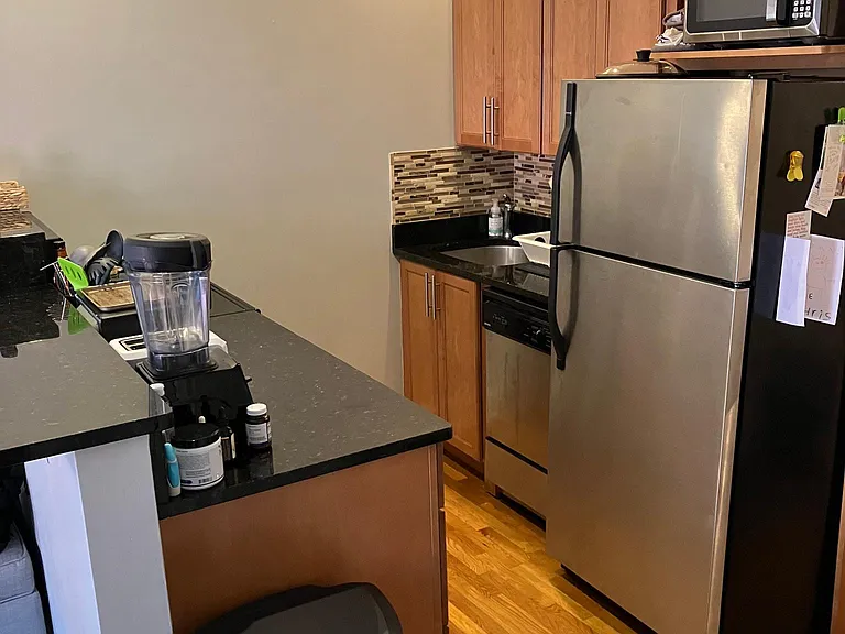13F Grove Sq #NO BROKERS FEE — Photo 4