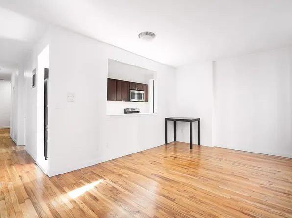 133 Edgecombe Avenue image 1 of 7