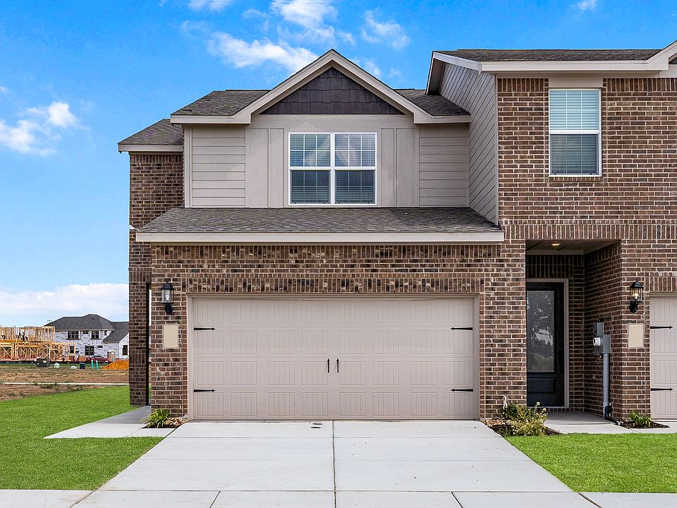 The Caspian is a beautful floor plan with brick and siding exterior.