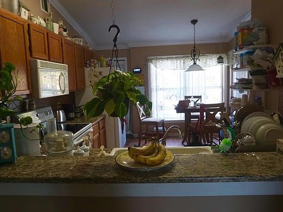 4th image of 2892 Woodruff Dr
