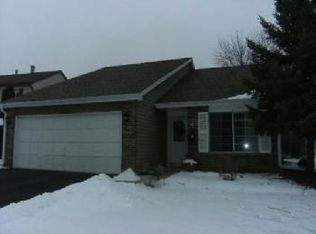 2487 Concord Dr, Woodridge, IL 60517