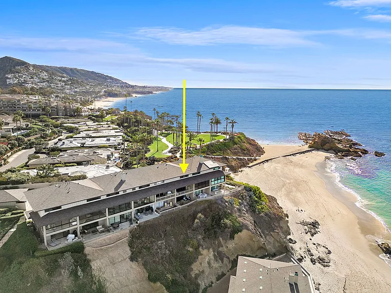 81 Blue Lagoon — Photo 1
