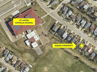 7818 E Mission Heights Dr, Grande Prairie, AB T8W1Y2