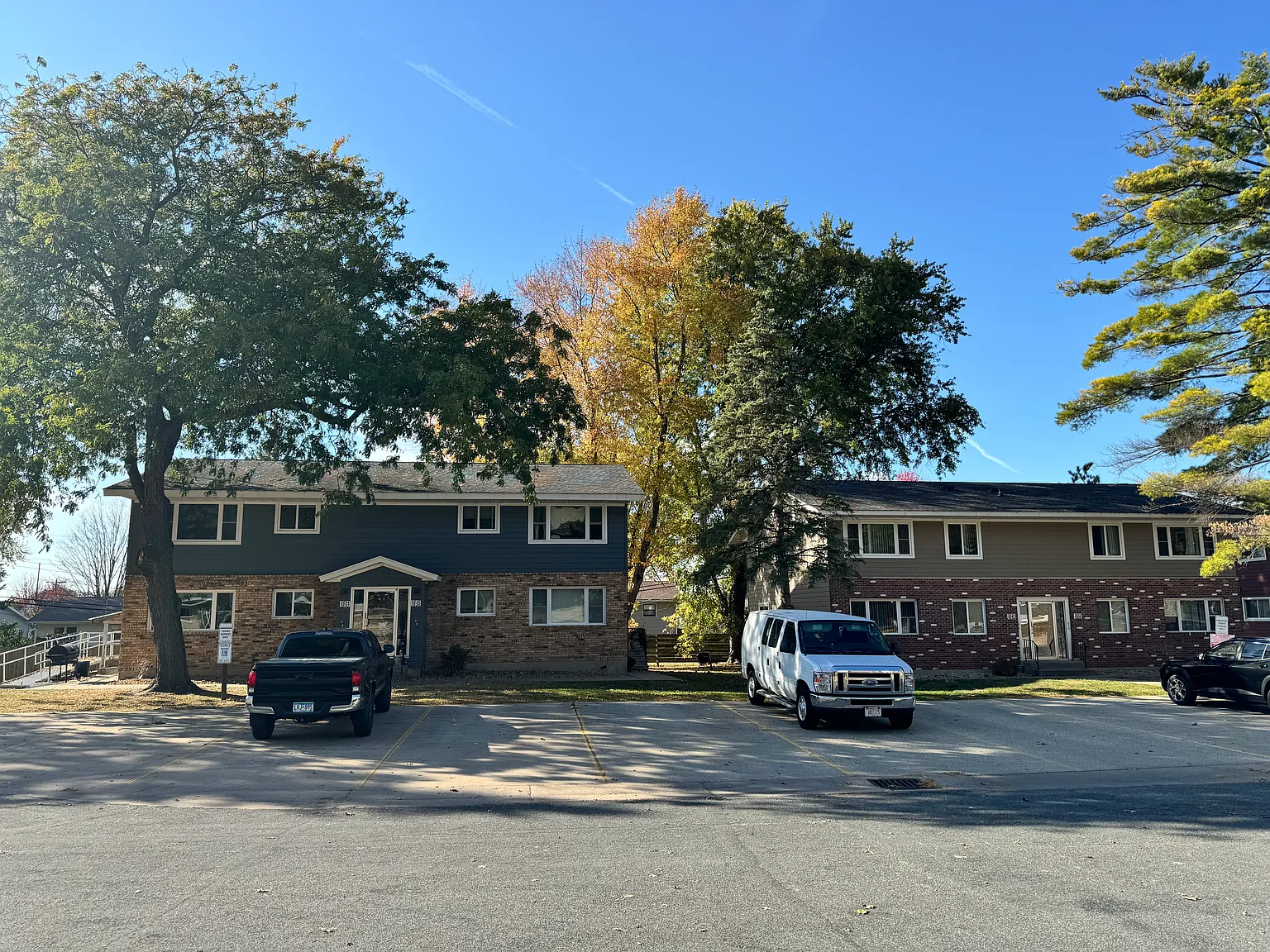 Cliffside Apartments — Photo 4