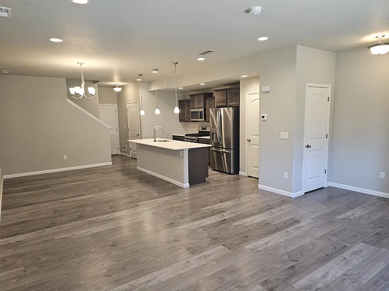 1055 Petra Hts — Photo 2