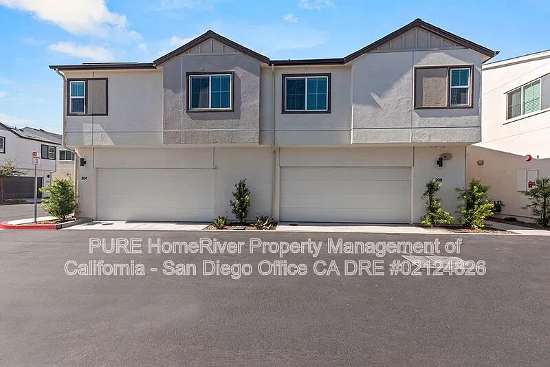 3 bed, 2.5 bath, 1641 sqft, $3,495 — Photo 2