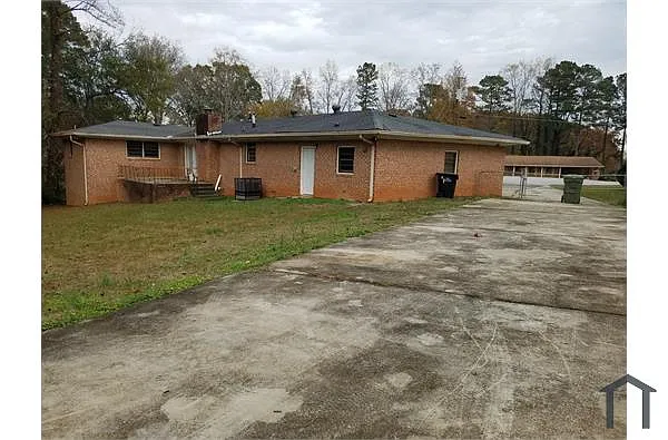 Building Photo - 6625 Charles Dr